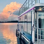 Nena Hausboot Botel