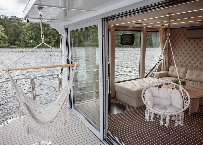 Nena Hausboot Botel Berlín