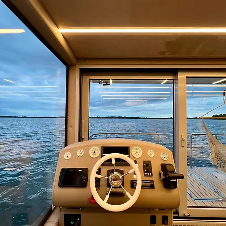 Πλωτό κατάλυμα Nena Hausboot