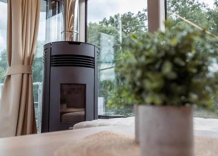 Botel Nena Hausboot Berlin